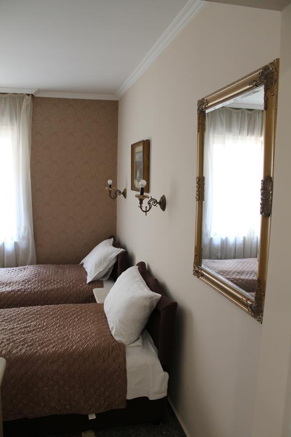 Royal Family Apartment Nis Luaran gambar